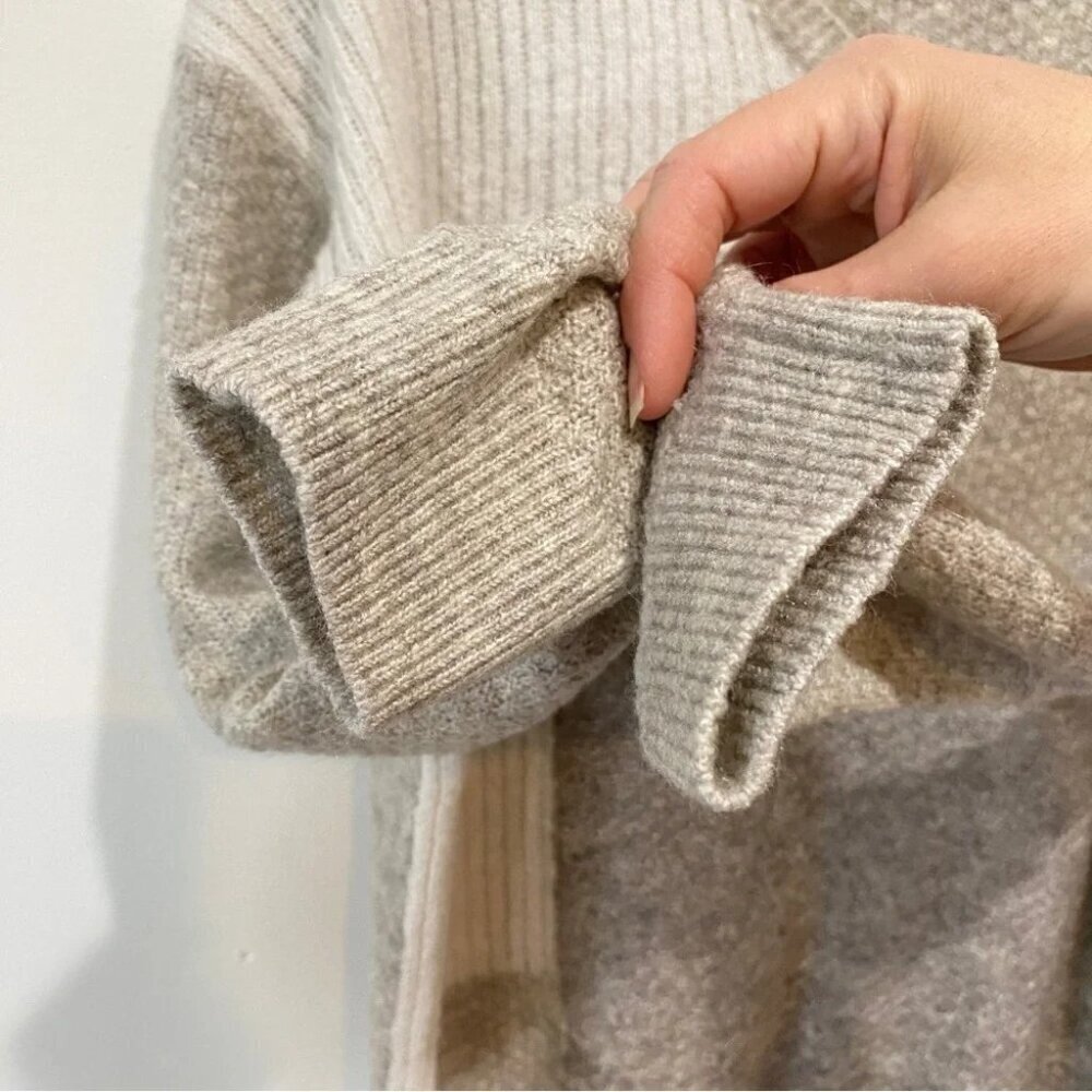 Kismet Casual V Neck Pullover Sweater in Neutral Grey Cream Colours - Picture 5 of 16